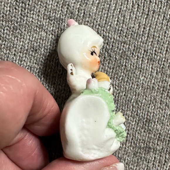Vintage Napco miniature bone china angel figurine - Picture 2 of 5